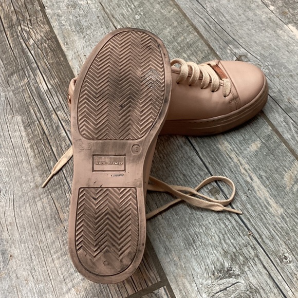 Dalia Leather Platform Sneaker
VALENTINO BY MARIO VALENTINO Rose 6 - Picture 3 of 7